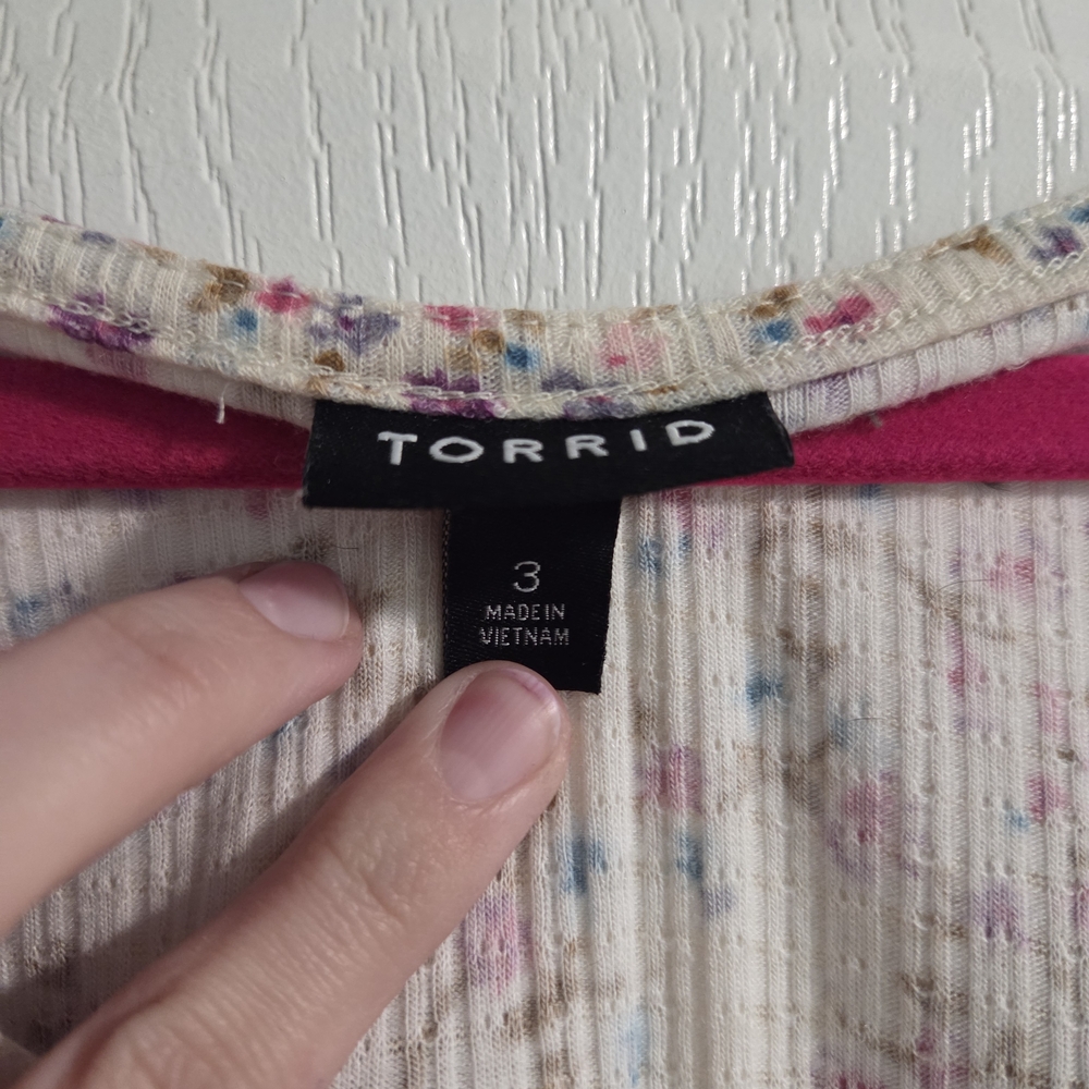 Torrid Texture Jersey V-Neck Long Sleeve Tiered Top- Size 3x - Picture 10 of 12